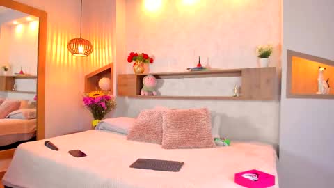 Snapshot of camille_lynn chatting on November 25, 2:22 am Camille Lynn online show from November 25, 2:22 am