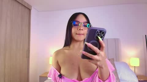 Camille Lynn online show from April 25, 4:37 am