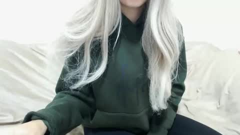 CamilleBunny online show from December 5, 4:21 am
