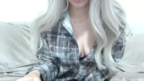 CamilleBunny online show from December 23, 5:05 am