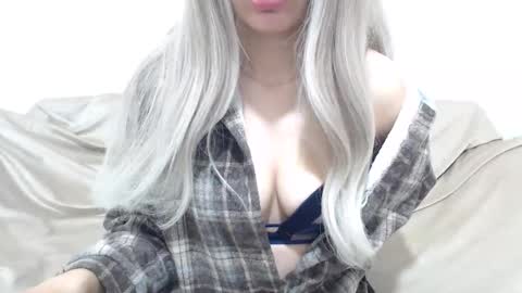 CamilleBunny online show from April 9, 2:33 am