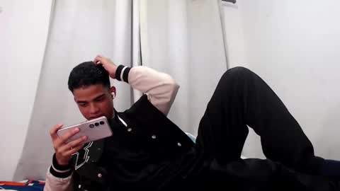 camillo_beischel_ online show from November 5, 7:03 pm