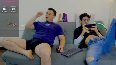 Snapshot of camilo_stark chatting on January 31, 2:39 pm Camilo online show from January 31, 2:39 pm