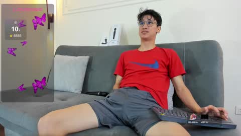 Snapshot of camilo_stark chatting on November 19, 3:17 am Camilo online show from November 19, 3:17 am