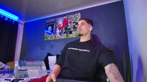 Snapshot of camiloalvarezzz3 chatting on January 18, 2:23 pm CAMILO online show from January 18, 2:23 pm