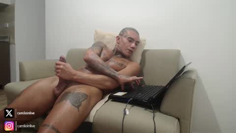 Snapshot of camiloinlive chatting on October 6, 11:57 pm camiloinlive online show from October 6, 11:57 pm