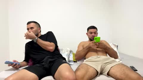 camilor_30 online show from November 18, 9:14 am