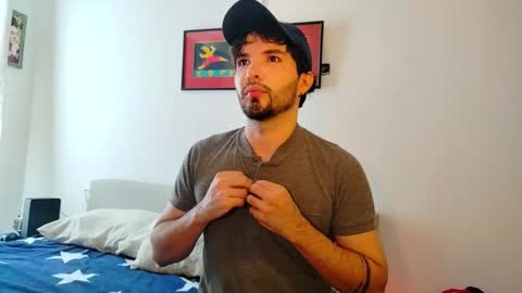 camilo online show from December 14, 1:49 pm