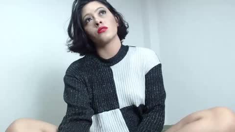 Snapshot of cammii_osoriioo chatting on January 6, 5:30 am Cammi osoriioo online show from January 6, 5:30 am