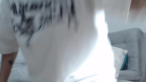 Snapshot of cammii_osoriioo chatting on March 11, 4:43 am Cammi osoriioo online show from March 11, 4:43 am