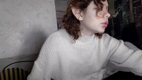 Snapshot of cammyrose_ chatting on October 28, 1:25 pm cammyrose_ online show from October 28, 1:25 pm