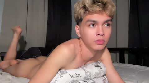 Ethan online show from April 1, 9:43 am