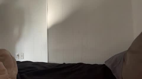 canadianboy204 online show from October 2, 9:00 pm