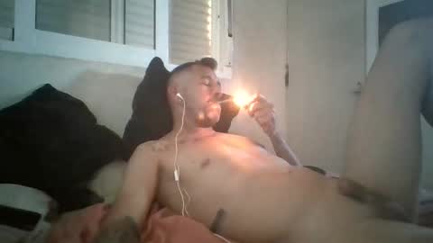 Snapshot of canary_braun chatting on October 5, 8:12 am canary_braun online show from October 5, 8:12 am