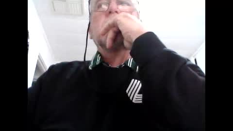 Snapshot of canberian chatting on May 11, 12:49 am Canberian online show from May 11, 12:49 am