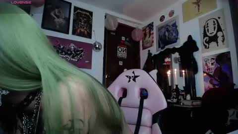 Snapshot of cancer420_ chatting on June 14, 8:16 am Elizabeth666 online show from June 14, 8:16 am