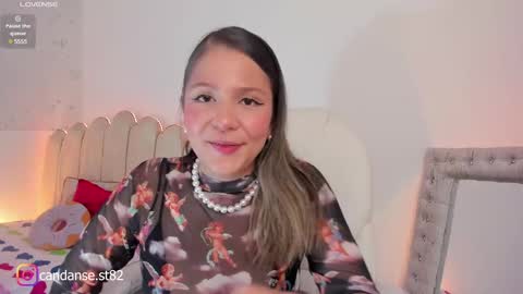 Snapshot of candase_ chatting on January 13, 9:42 pm Candase online show from January 13, 9:42 pm