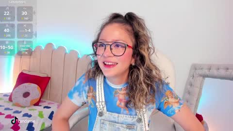 Snapshot of candase_ chatting on January 18, 10:06 pm Candase online show from January 18, 10:06 pm