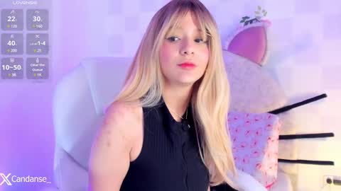 Snapshot of candase_ chatting on March 8, 9:17 am Candase online show from March 8, 9:17 am