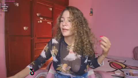 Snapshot of candase_ chatting on September 10, 12:54 am Candase online show from September 10, 12:54 am