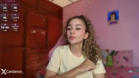 Snapshot of candase_ chatting on October 23, 2:22 am Candase online show from October 23, 2:22 am