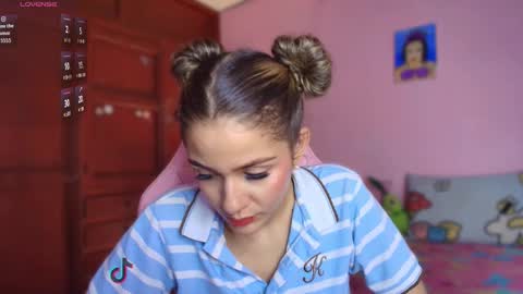 Snapshot of candase_ chatting on October 23, 11:46 pm Candase online show from October 23, 11:46 pm