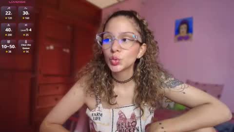 Snapshot of candase_ chatting on November 4, 9:58 pm Candase online show from November 4, 9:58 pm