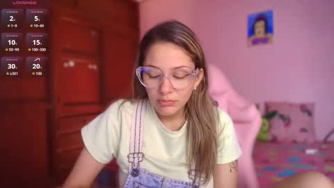 Snapshot of candase_ chatting on November 14, 1:37 am Candase online show from November 14, 1:37 am