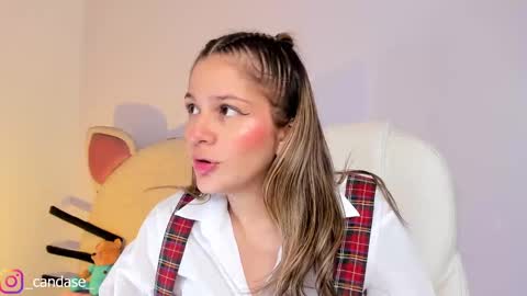 Snapshot of candase_ chatting on November 22, 11:37 pm Candase online show from November 22, 11:37 pm