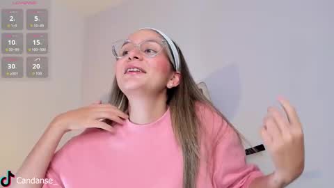 Snapshot of candase_ chatting on November 27, 12:46 am Candase online show from November 27, 12:46 am