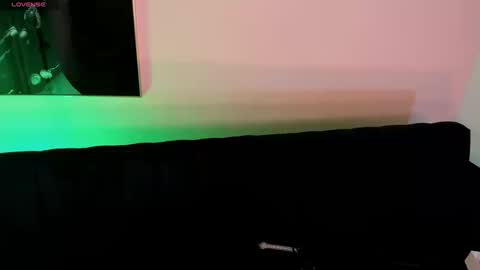 Snapshot of candaserussell chatting on September 11, 9:15 pm Candanse R online show from September 11, 9:15 pm