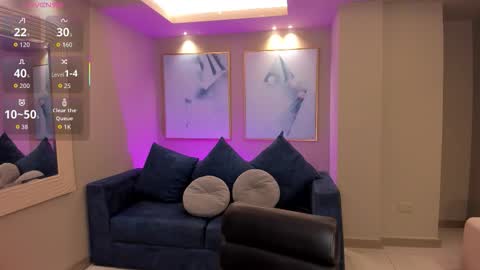 Snapshot of candaserussell chatting on November 25, 9:04 pm Candanse R online show from November 25, 9:04 pm