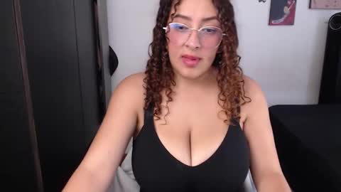 Snapshot of candeep0 chatting on March 3, 7:20 pm candeep0 online show from March 3, 7:20 pm