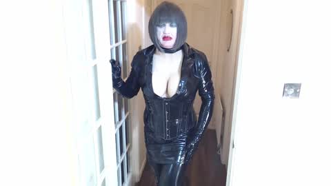 Snapshot of candi_smokes chatting on February 13, 8:55 pm candi smokes online show from February 13, 8:55 pm