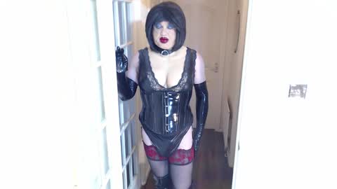 Snapshot of candi_smokes chatting on March 14, 2:22 pm candi smokes online show from March 14, 2:22 pm