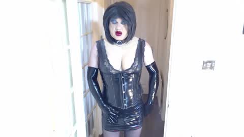 Snapshot of candi_smokes chatting on March 18, 1:47 pm candi smokes online show from March 18, 1:47 pm