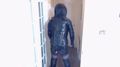 Snapshot of candi_smokes chatting on March 24, 2:11 pm candi smokes online show from March 24, 2:11 pm