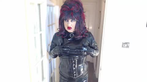 Snapshot of candi_smokes chatting on April 7, 1:00 pm candi smokes online show from April 7, 1:00 pm