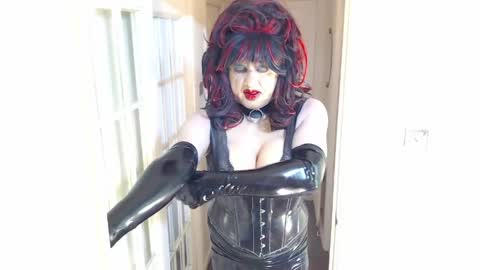 Snapshot of candi_smokes chatting on April 21, 12:33 pm candi smokes online show from April 21, 12:33 pm