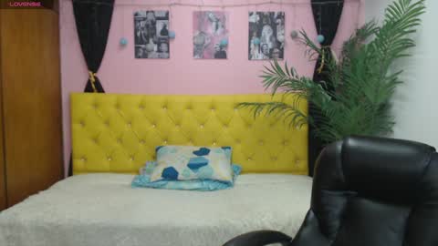 Candy  online show from December 17, 1:16 pm