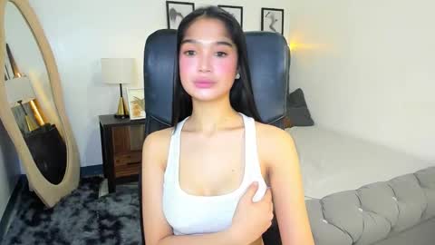 candiceferragamo online show from October 21, 2:18 pm