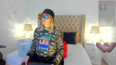 Candie  online show from October 18, 12:28 pm