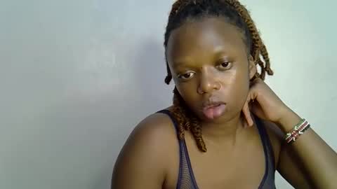 candiemaya online show from April 21, 9:59 am