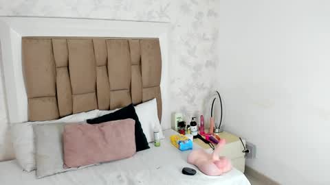 Snapshot of candy5girl chatting on January 15, 10:35 pm Candy online show from January 15, 10:35 pm