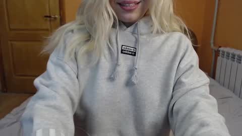 Candy online show from February 22, 3:03 pm