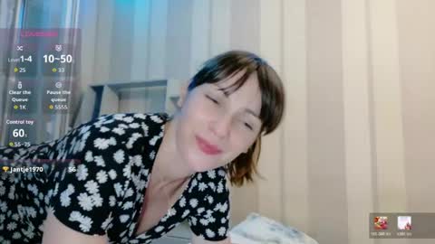 Snapshot of candy__spicy chatting on June 23, 8:40 pm Candy Spicy online show from June 23, 8:40 pm