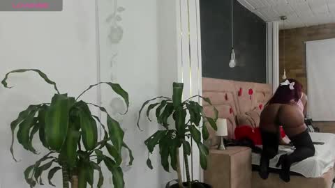 Snapshot of candy_bony chatting on February 14, 10:47 pm candy_bony online show from February 14, 10:47 pm