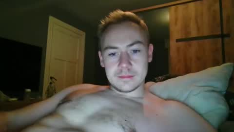 candy_boy_xoxo online show from December 3, 4:16 pm