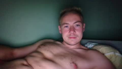 candy_boy_xoxo online show from July 15, 10:04 pm