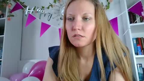 Snapshot of candy_cougar82 chatting on July 25, 11:30 am Candy Cougar online show from July 25, 11:30 am